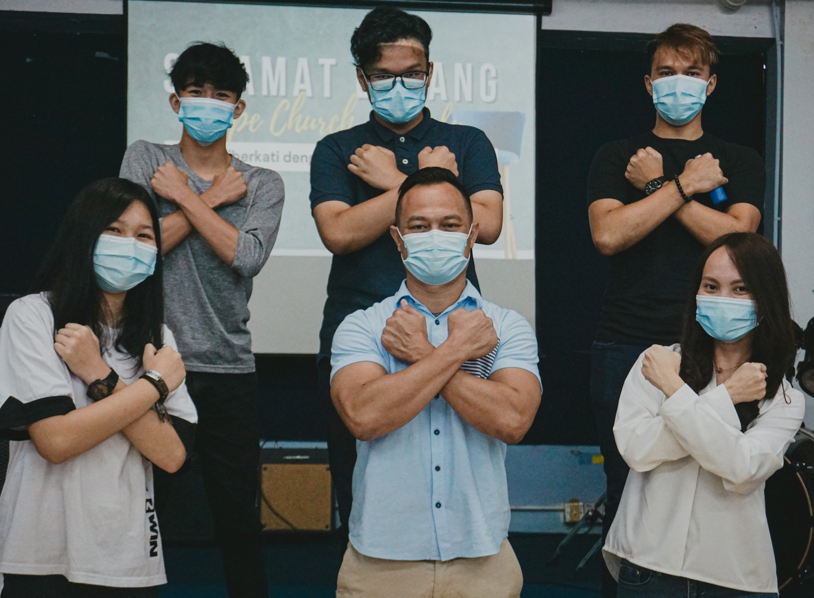 Health workers at a community clinic, the front-line care HRSA community health center grants support